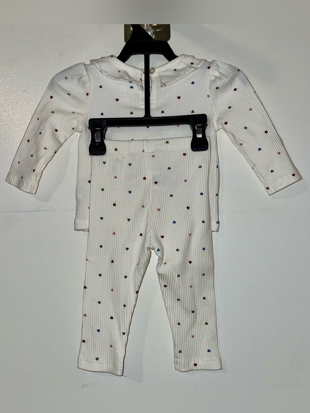 GAP White Ribbed Heart Set with Multicolor Hearts - Picture 2 of 6